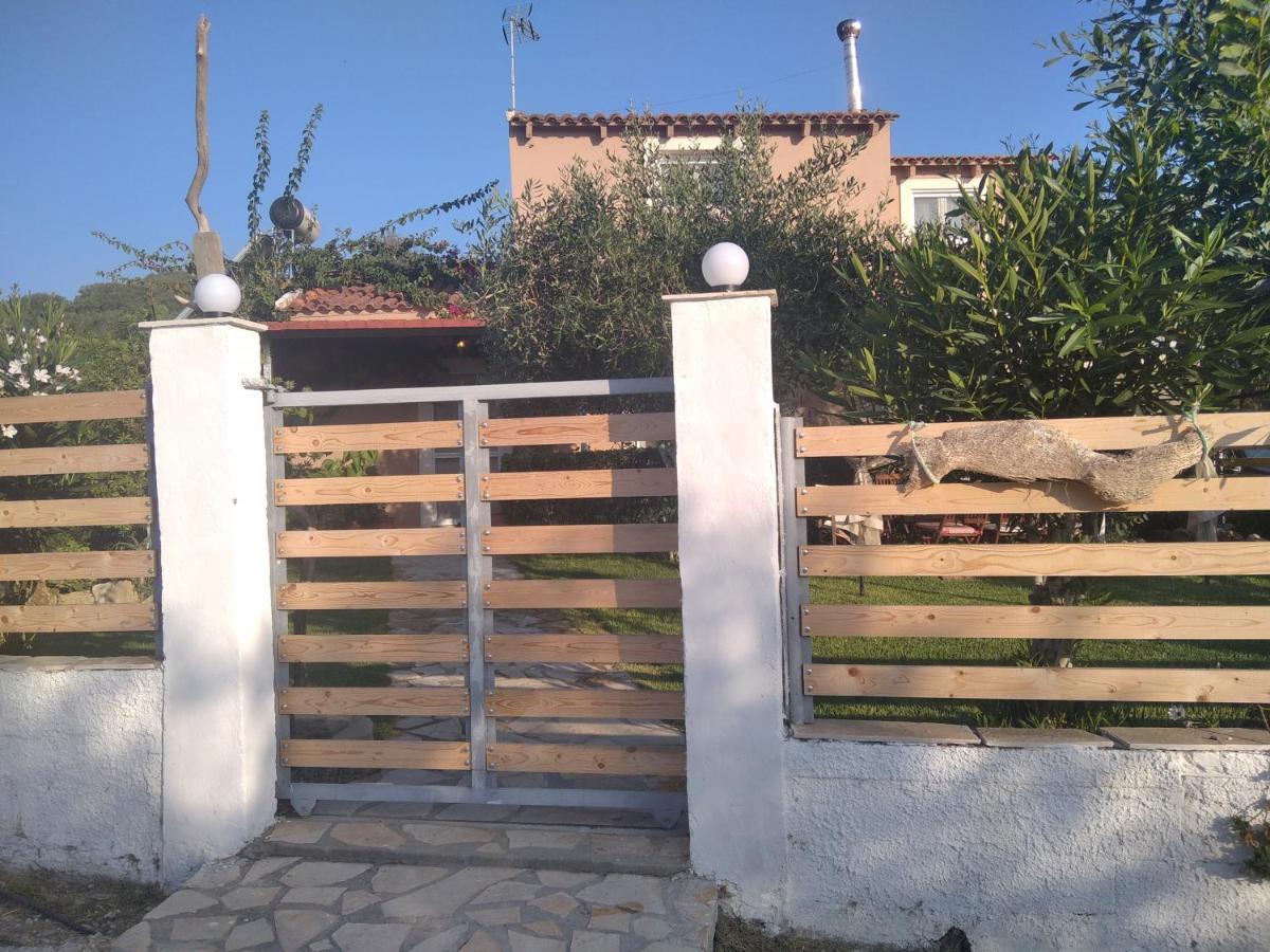 Spiti Lou Apartamento Notos Exterior foto