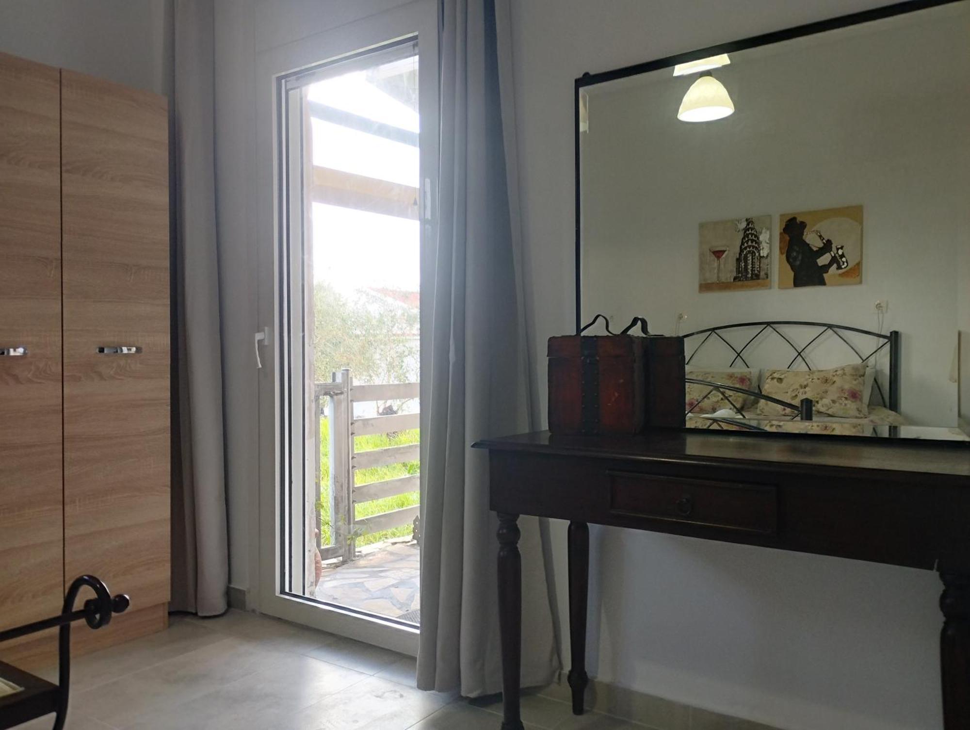 Spiti Lou Apartamento Notos Exterior foto